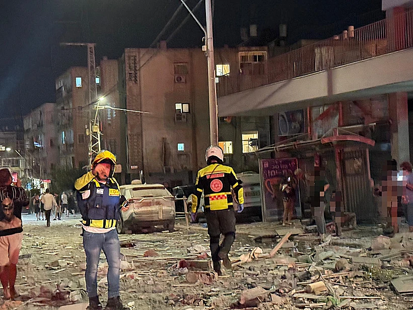 זירת נפילת טיל איראני בבת ים