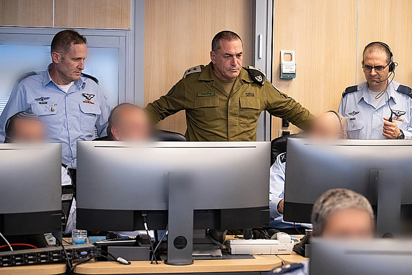 הרמטכ"ל אייל זמיר בהערכת מצב בבור חיל האוויר