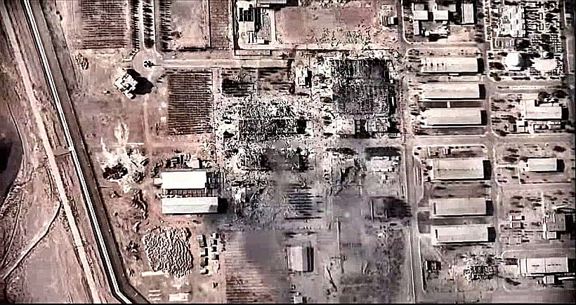 אתר הגרעין באספהאן לאחר התקיפה