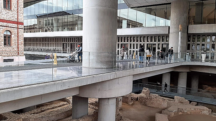 הכניסה המיוחדת למוזיאון האקרופוליס אתונה