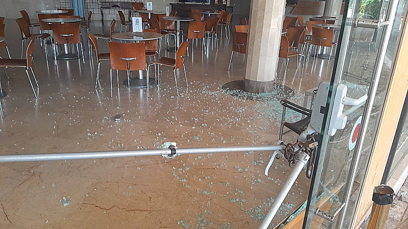 תיאטרון חיפה לאחר שנפגע במתקפת טילים איראנית על ישראל