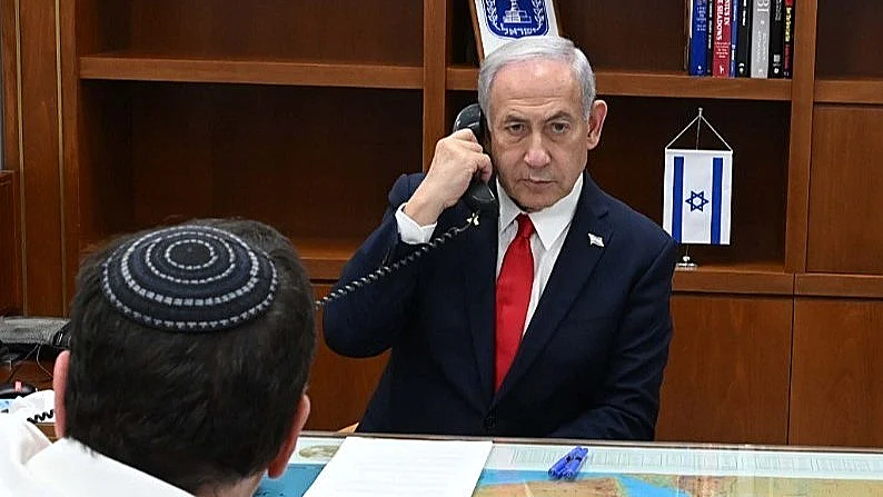 ראש הממשלה בנימין נתניהו בשיחה עם נשיא ארצות-הברית, דונלד טראמפ, במהלך התקיפה האמריקנית באיראן