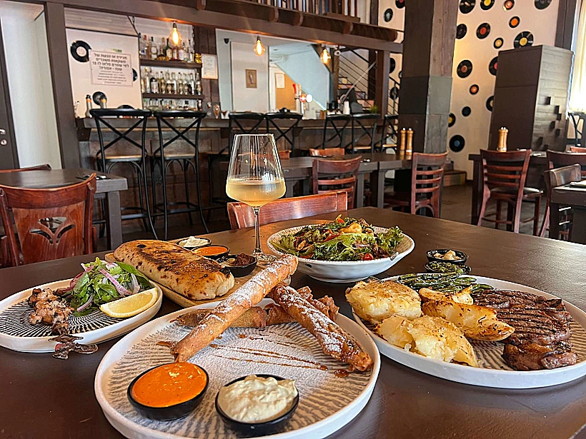 סוזנה ביסטרו בר אניעם