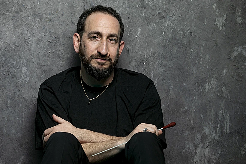 המנצח תום כהן