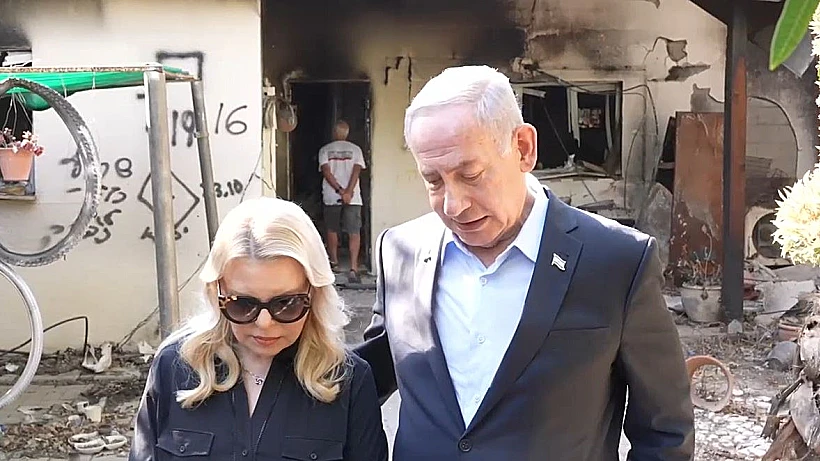 רה"מ נתניהו ורעייתו שרה בניר עוז