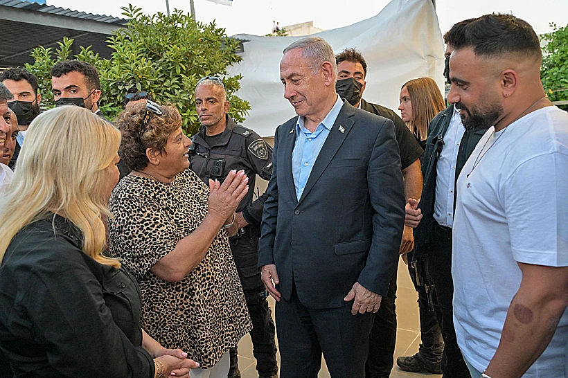 רה"מ נתניהו במפגש עם רחל אדרי באופקים