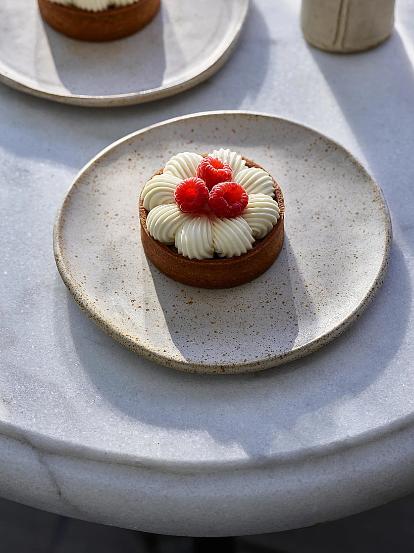 טארטלט פטל ומי ורדים