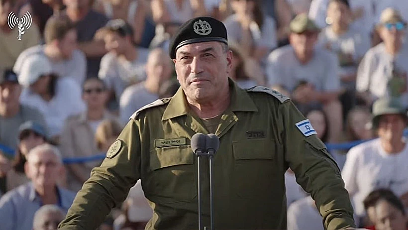 הרמטכ"ל אייל זמיר בטקס סיום קורס טיס