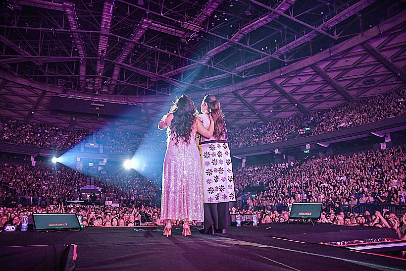 קרן פלס ומירי מסיקה