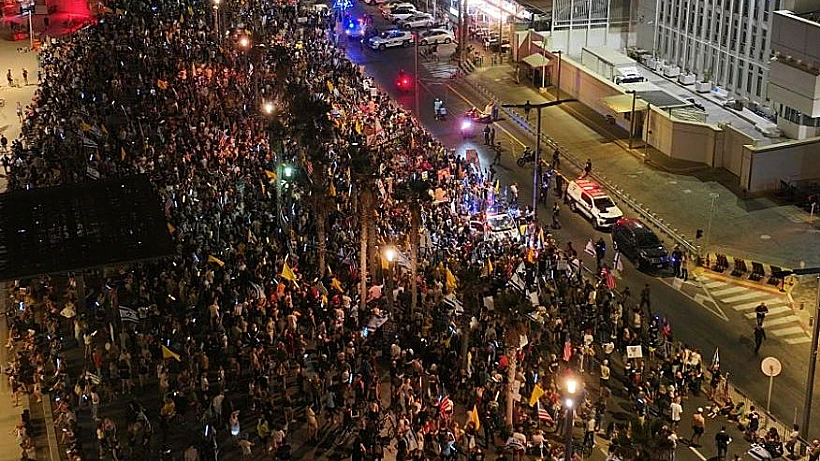 רבבות בצעדה בתל אביב