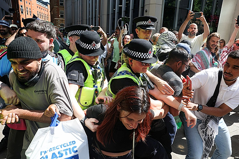 מפגינים פרו-פלסטיניים בבריטניה