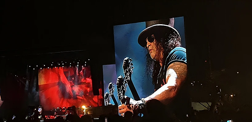 Guns N Roses Slash In Israel 5