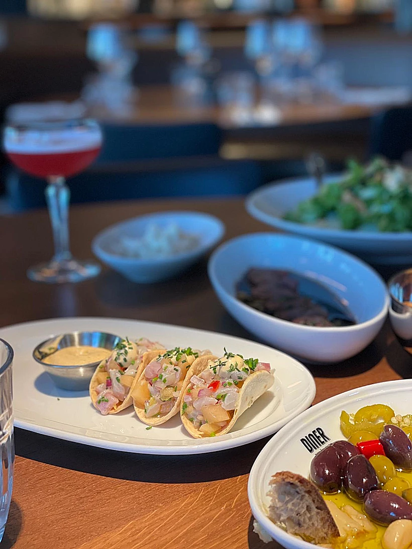 דיינר מקום של בשר