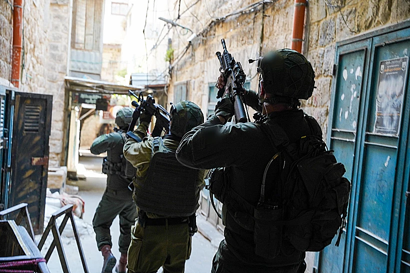 פעילות כוחות צה"ל ביהודה ושומרון פלסטינים חיילים