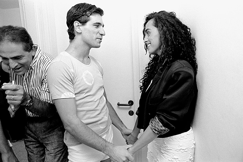 אלון אבוטבול עם הזמרת ריטה, 1989