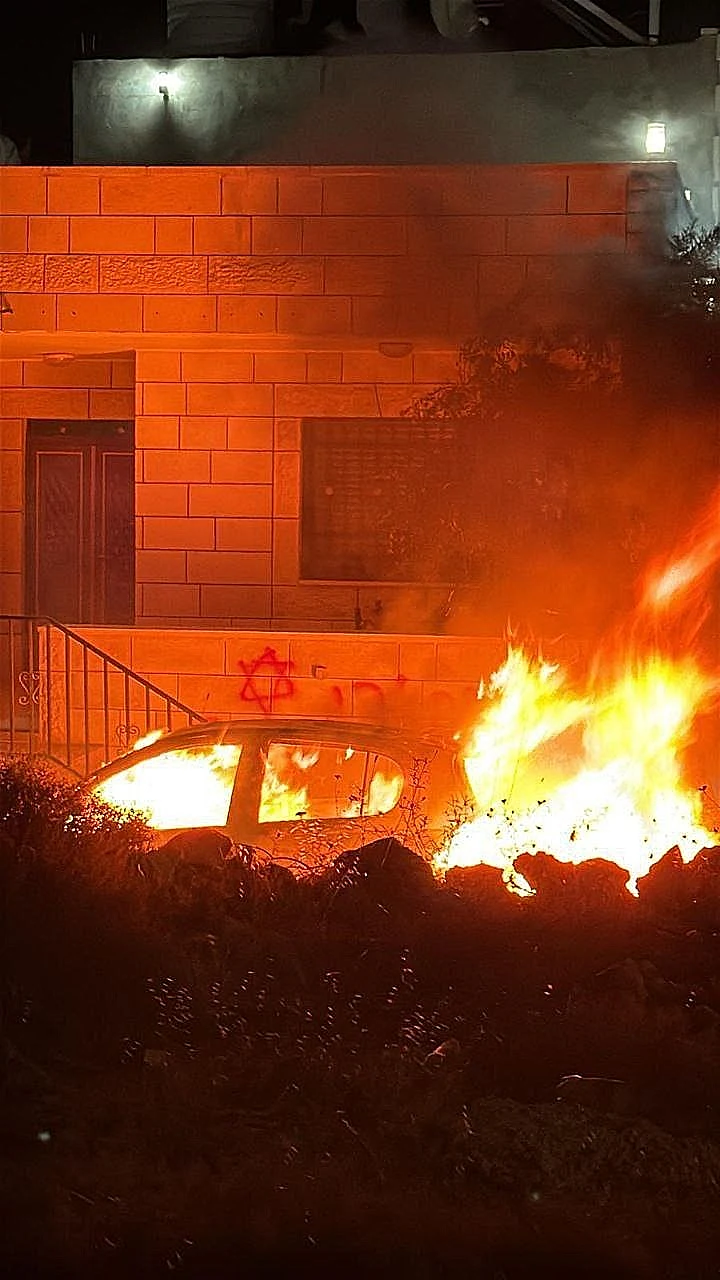 רכב שהוצת בכפר אבו פלאח