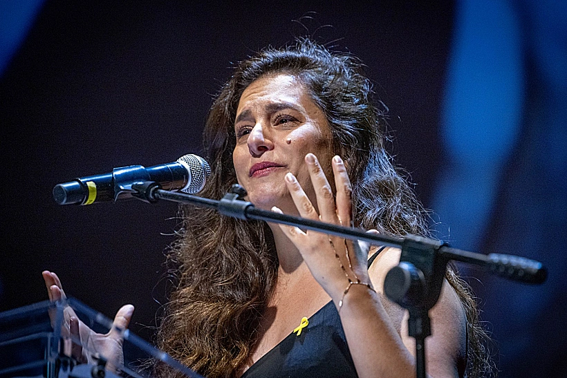 מירי מסיקה סופדת לאלון אבוטבול בטקס האשכבה