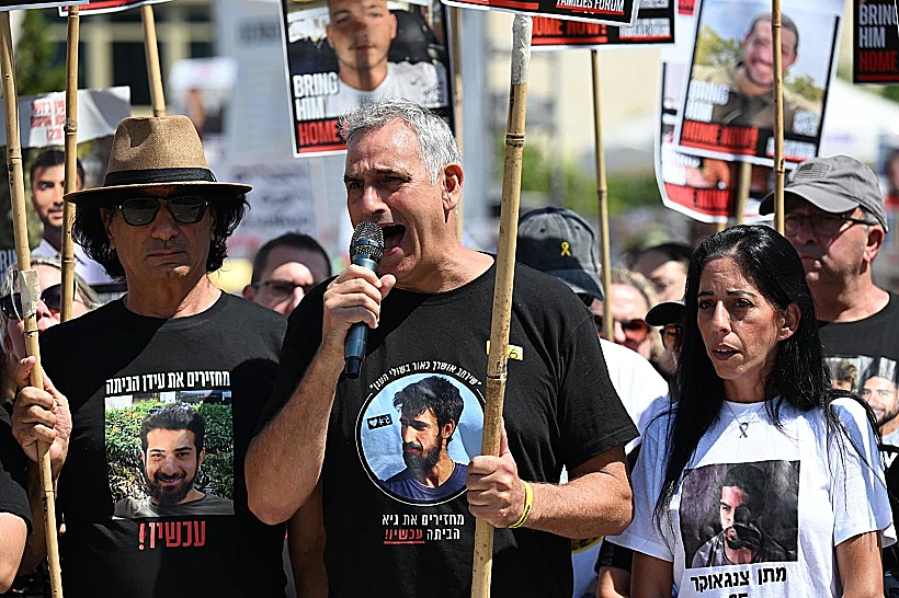 מישל אילוז בכיכר החטופים בת"א