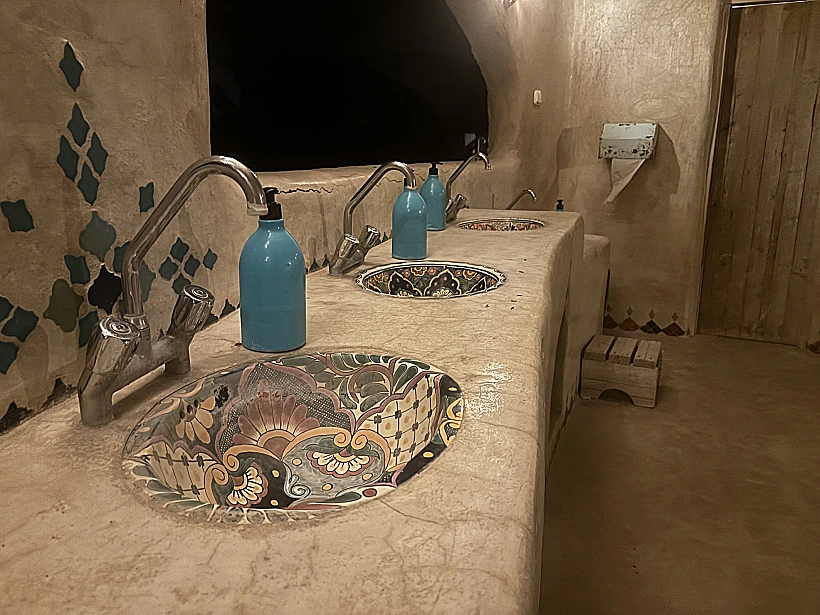 חאן בארותיים