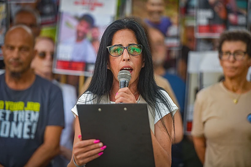 עינב צנגאוקר בהצהרה לתקשורת בשער בגין