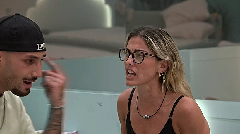 תרצה וארז רגע אחרי אסיפת הדיירים