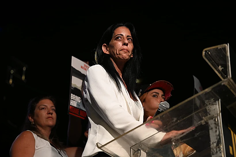 עינב צנגאוקר בכיכר החטופים