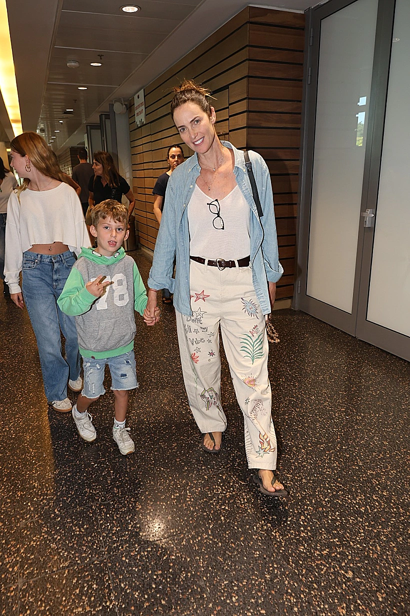 יעל גולדמן עם הילדים