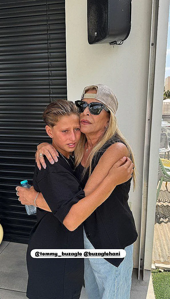 חני בוזגלו והנכד טומי