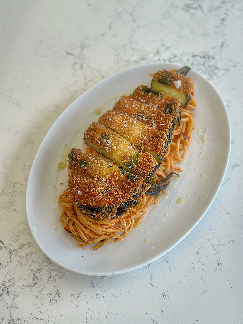 שניצל חציל על פסטה חריפה