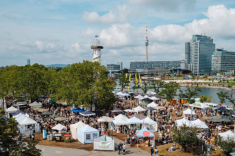 Vienna,Donauinsel - אי הדנובה וינה