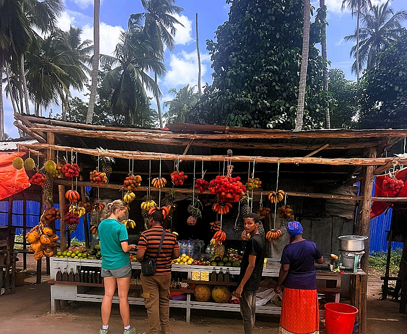 שוק מקומי בזנזיבר