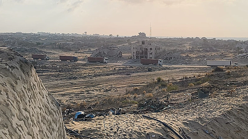 משאיות סיוע בדרום רצועת עזה