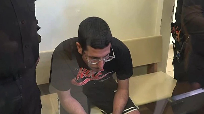 אוראל שרון, המורה מפתח תקווה החשוד שניהל קשר מיני עם תלמידה