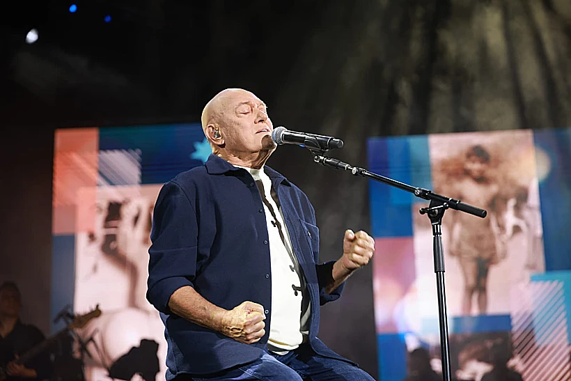 שלומי שבת במופע המחווה למתי כספי