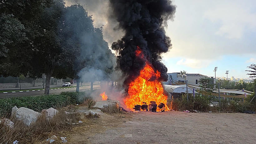 הבערת צמיגים במחאה בירושלים