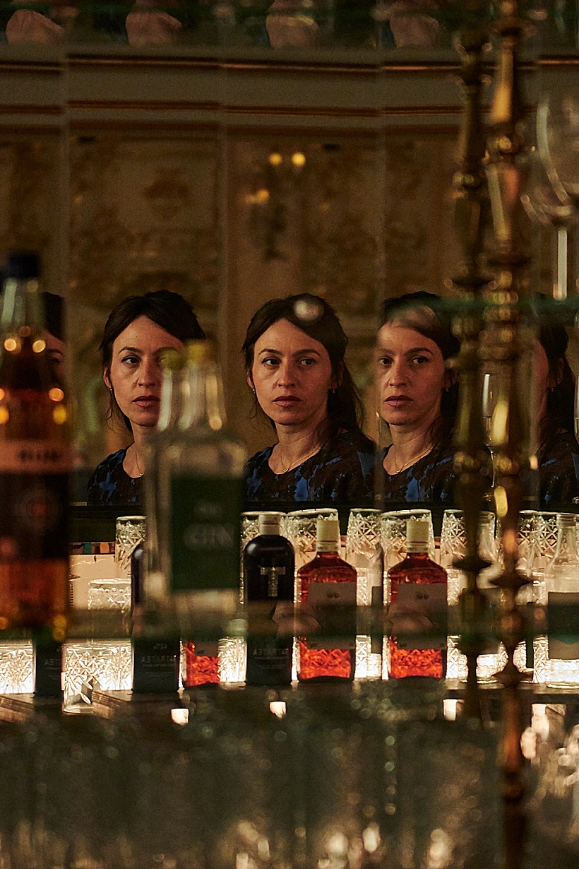 שרה אדלר ב"שפה זרה"