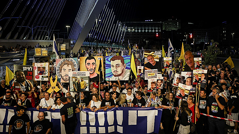 רבבות מפגינים בירושלים למען החטופים