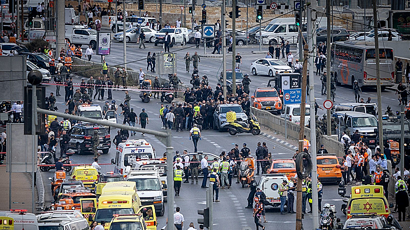 זירת הפיגוע בצומת רמות בירושלים