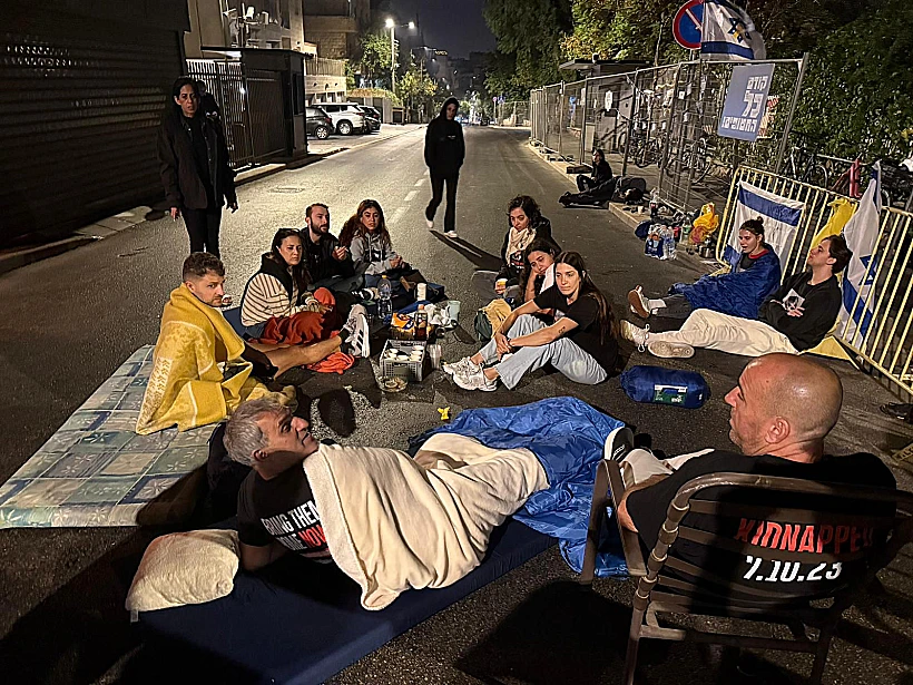 משפחות חטופים מול מעון רה"מ