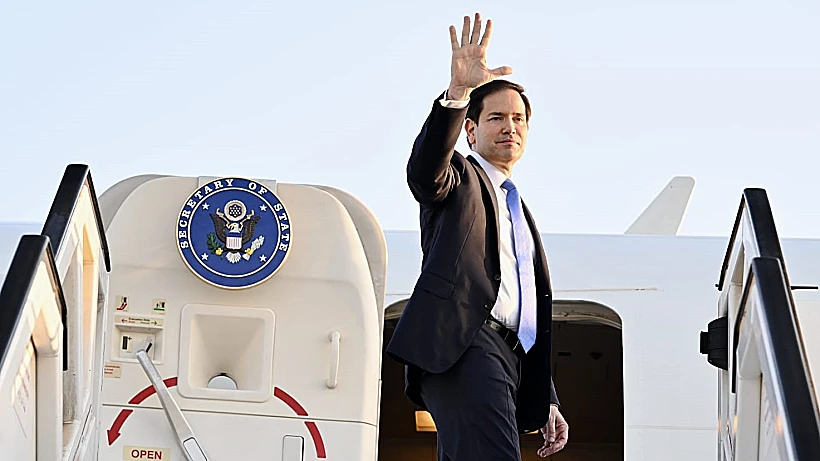 מרקו רוביו לפני המראתו לקטר מישראל