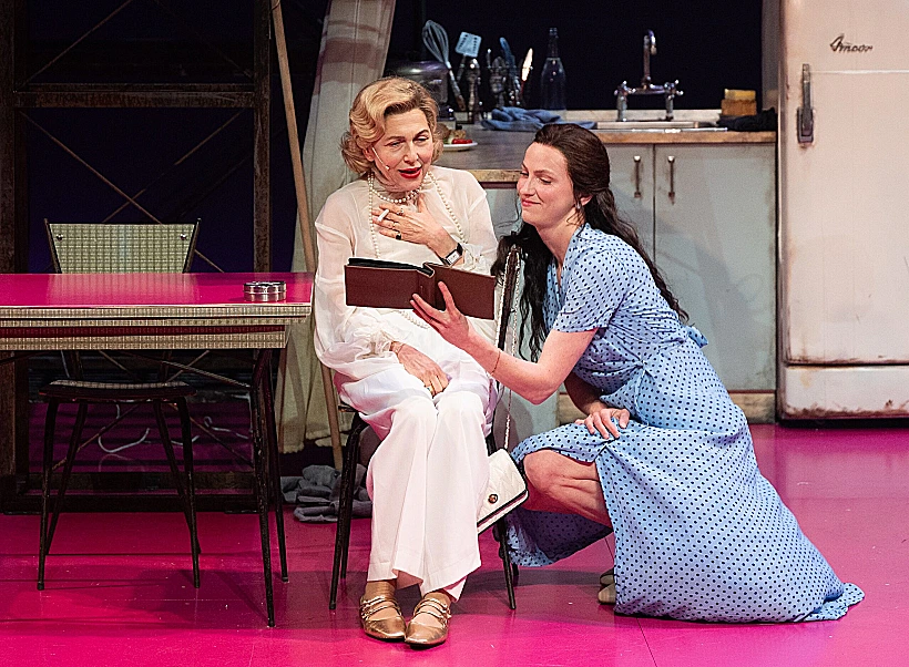 "חשמלית ושמה תשוקה"