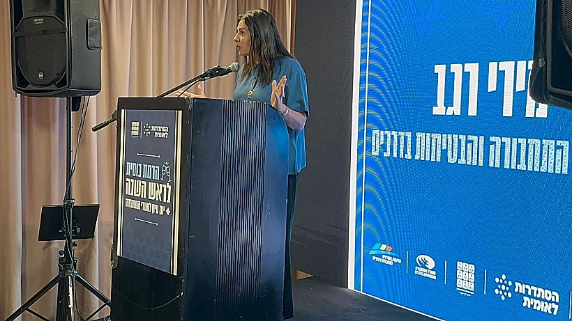 השרה רגב בהרמת הכוסית של ארגון נהגי האוטובוסים וההסתדרות הלאומית