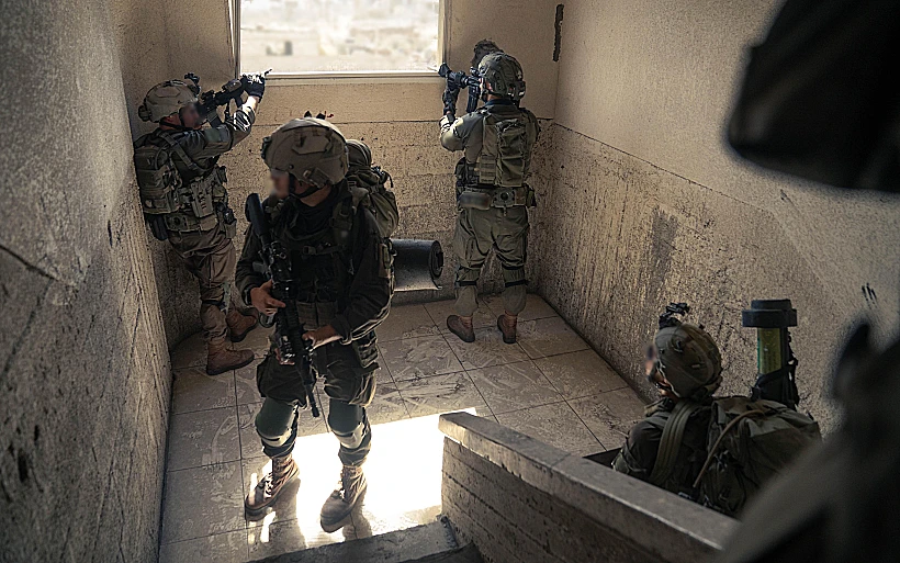 כוחות אוגדה 98 בעיר עזה