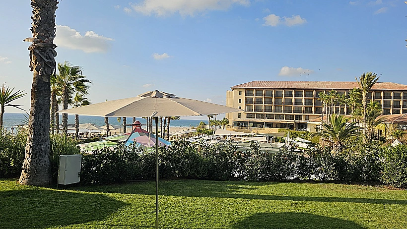 מדשאה דן אכדיה ריזורט