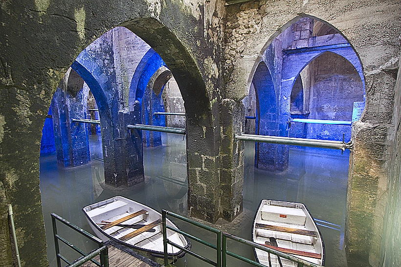 בריכת הקשתות ברמלה