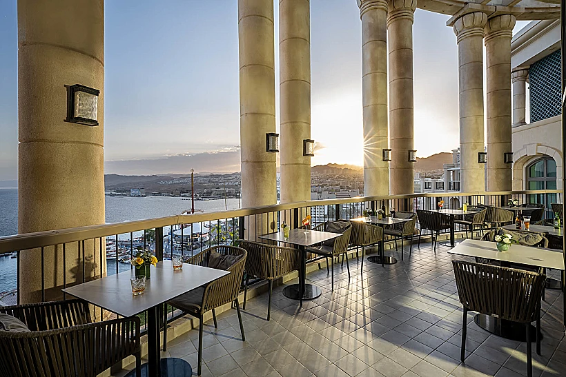 הנוף ממרפסת טרקלין העסקים במלון "מלכת שבא"