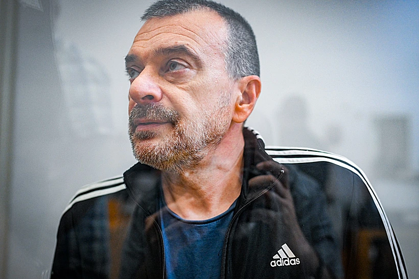 אדוארד קצורה בדיון בבית המשפט המחוזי בחיפה