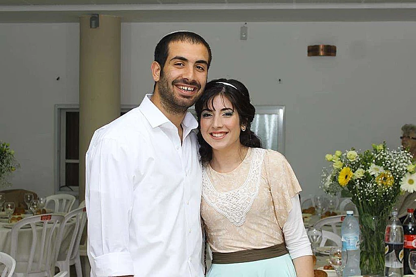 אביחי עם אמסלם עם אחותו