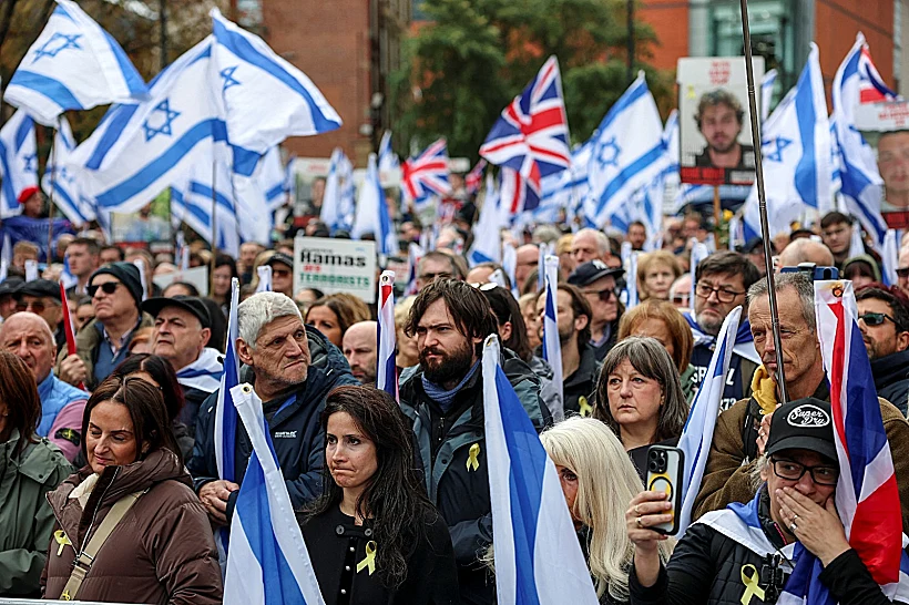 מפגן תמיכה בישראל במנצ'סטר, בעקבות הפיגוע בבית הכנסת