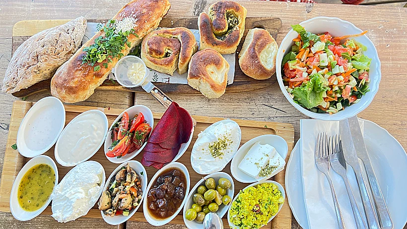 בוקר גן עדן ב״סעודה בגן עדן״, צפת